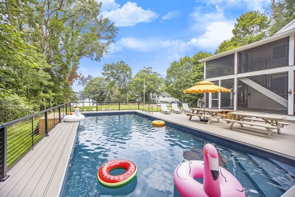 Private swimming pool and hot tub for your enjoyment