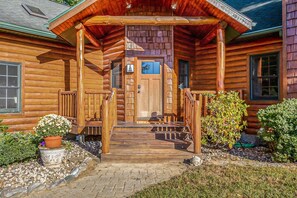 Entrance into Hideaway Cabin