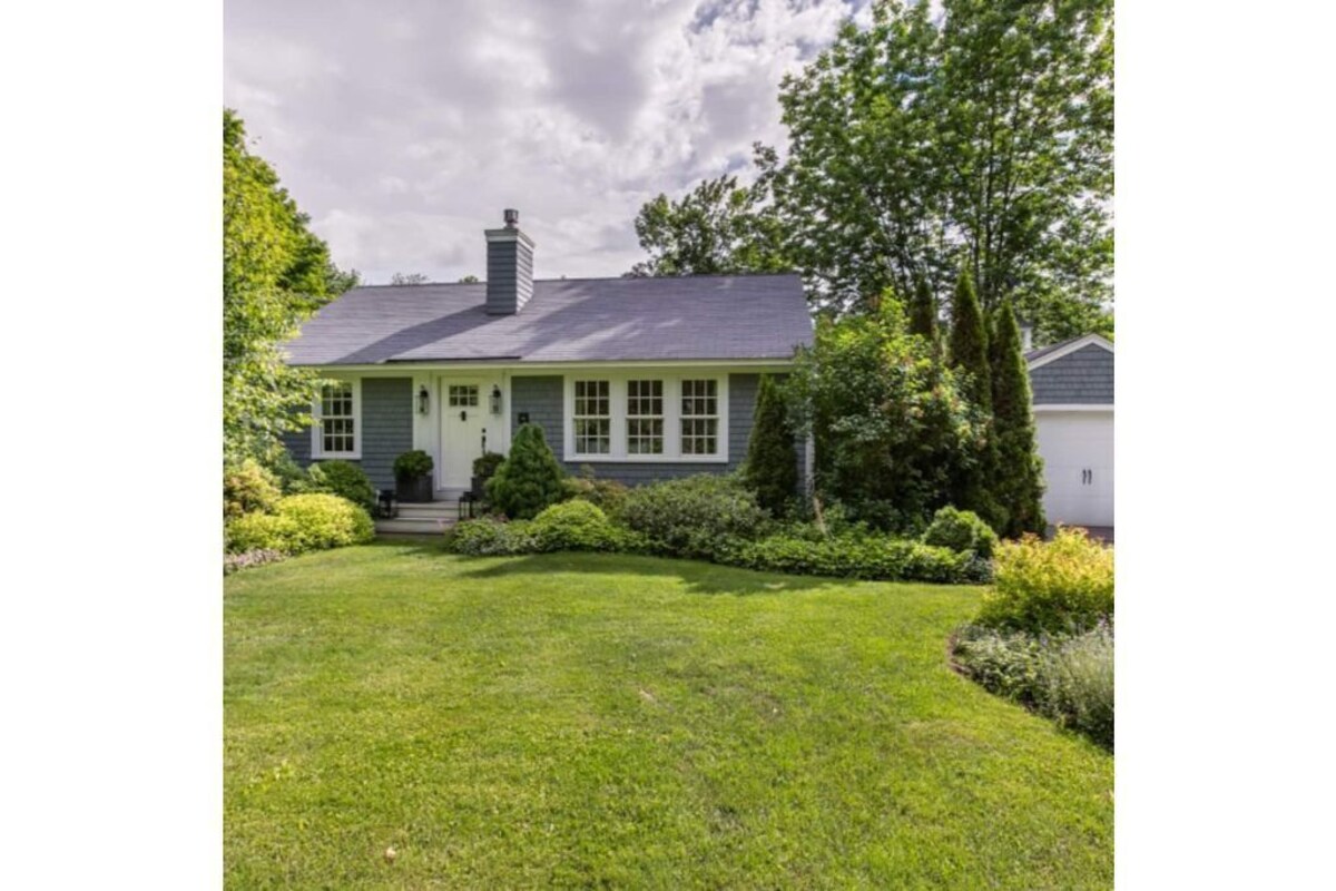 English Country Cottage in New Hampshire