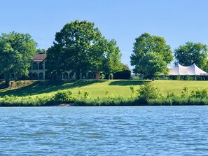The Chattanooga Room has a king bed and a queen sleeper sofa.  (Will sleep four guests)
En-suite bathroom with a jacuzzi tub and separate shower. 
The room has a farm view and balcony access.