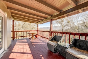 Deck | Mountain Views | Hunting + Boating Nearby