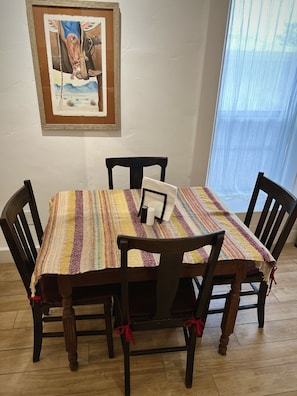 Dining area in the Marfa House Bandolero Suite