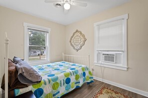 Guest Room with full size bed