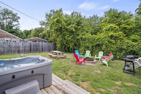 Backyard firepit for smores and the HOT TUB just steps from the back door