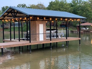 Utilize the private dock for YOUR watercraft. (Note see weeds in other pics)