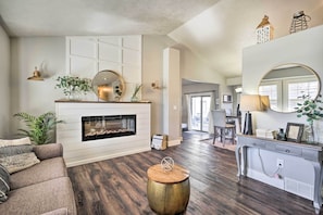 Living Room | Electric Fireplace