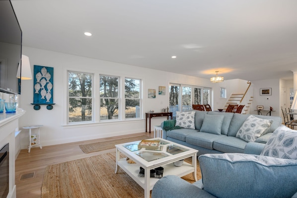 Seating for the whole family - 85 Cockle Drive South Chatham Cape Cod - Ides of Marsh - New England Vacation Rentals