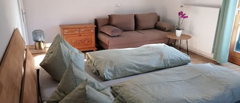 Ferienwohnung Stollnhäusl (50qm) mit Balkon und separaten Schlafzimmer-Wohnschlafzimmer