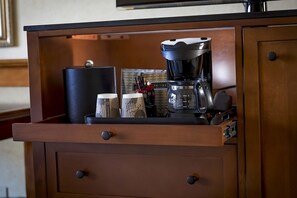 Kaffee und/oder Kaffeemaschine