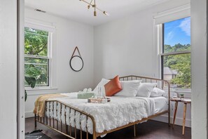 Jungle House is Top 1 of 30 Dreamy Airbnb Columbus, Ohio Rentals - "A sanctuary filled with upscale amenities and thoughtful touches in the middle of everything." By Dreamstays 

Jungle House in Chillicothe