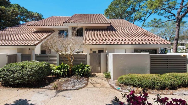 Beachwalk Villas 5052 Exterior