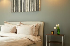 Schlafzimmer 1 (2)