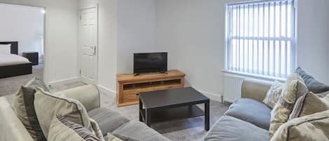 Apartment 1, Loftus - Host & Stay
