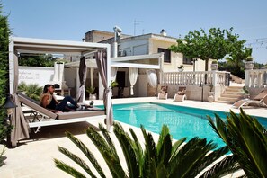 Holiday Home Swimming Pool