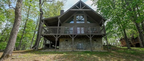 Exterior 1