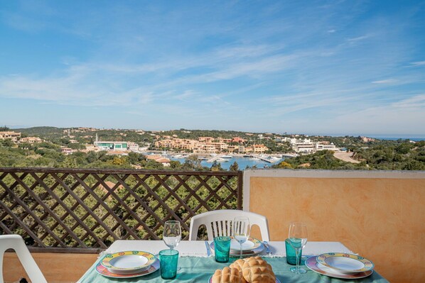 Balcony / Terrace / Patio, Building Exterior, Scenic View