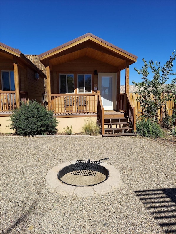 Cabin 5 Exterior