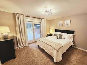 Bedroom #3- Queen bed