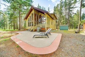 Cottage Exterior | Wooded Location