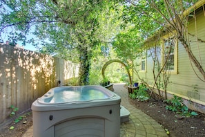 Spacious Yard | Private Hot Tub