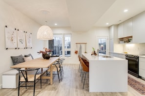 Full kitchen with plenty of seating for the whole group