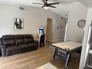 Spielezimmer