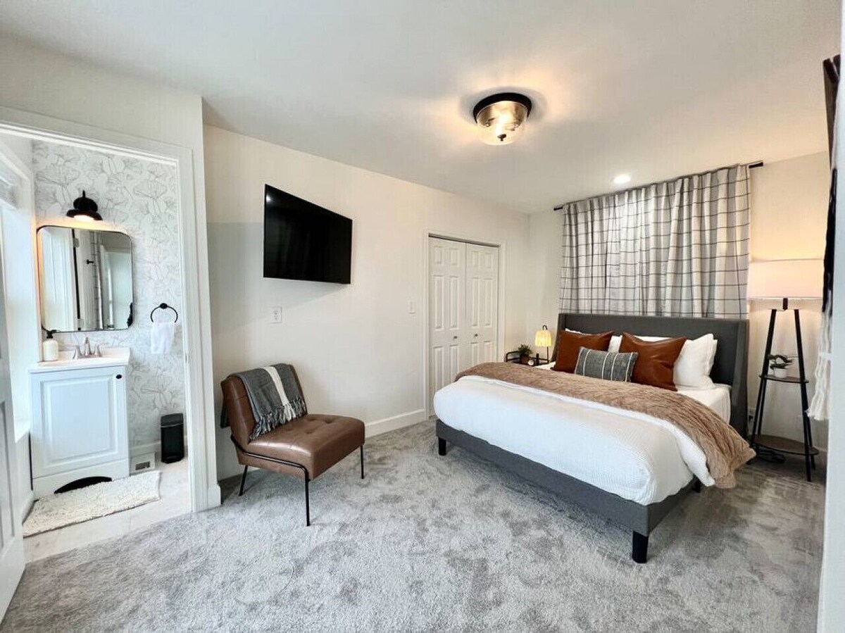 NEW Cicero LAKE HOUSE – Sleeps 9