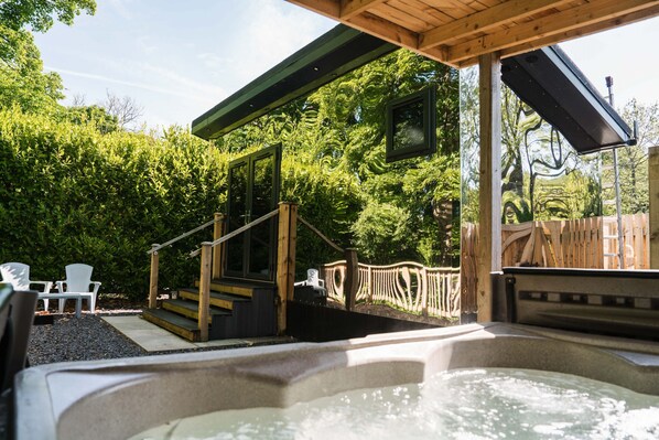 Bain à remous extérieur