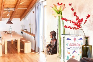 Stilvolle Ferienwohnung, 75qm für 2 Personen am Chiemsee-Esszimmer