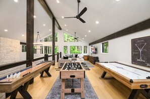 Spielezimmer
