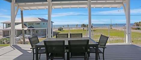 Covered Gulf View Deck with Dining