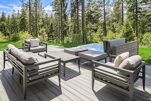 Crooked Pine: - Enjoy the forest views from the oversized deck and private hot tub.