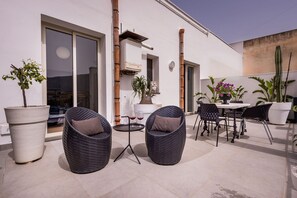 Balcony / Terrace / Patio