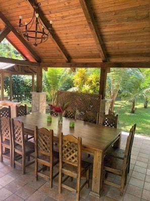 Outdoor dining