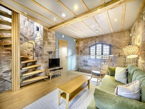Living Room / Lounge