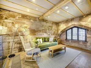 Living Room / Lounge
