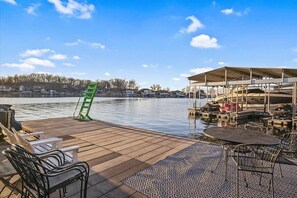 Dock