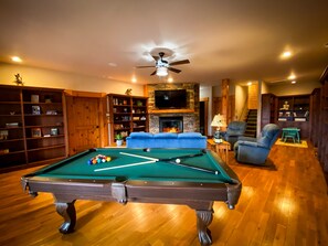 Lower level billiard room with large flat screen TV!