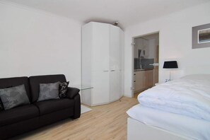 Metropol, Whg. 169, Landseite