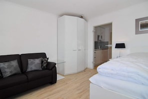 Metropol, Whg. 169, Landseite
