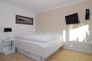 Metropol, Whg. 169, Landseite