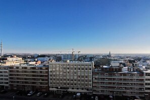 Metropol, Whg. 169, Landseite