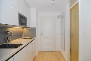 Metropol, Whg. 169, Landseite