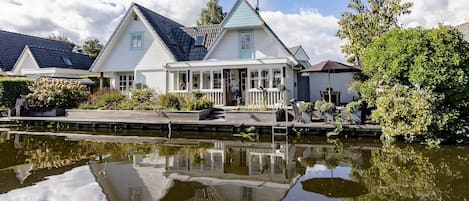 Extérieur maison de vacances [été]