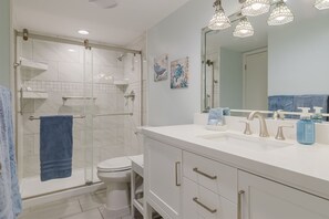Ensuite bathroom with Large vanities a definite plus.  Vacation Rental South Padre Island Padre Oasis 209