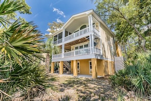 A deck with Incredible views