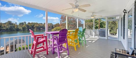 Moneta Vacation Rental | 4BR | 2BA | 1,579 Sq Ft | 6 Steps to Access