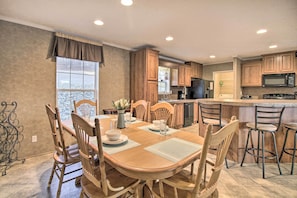 Dining Room | Dishware/Flatware Provided