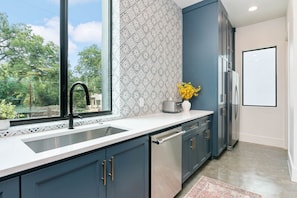 Spacious kitchen with lots of counter space