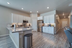 Kitchen | Keurig Coffee Maker | Toaster | Dishwasher